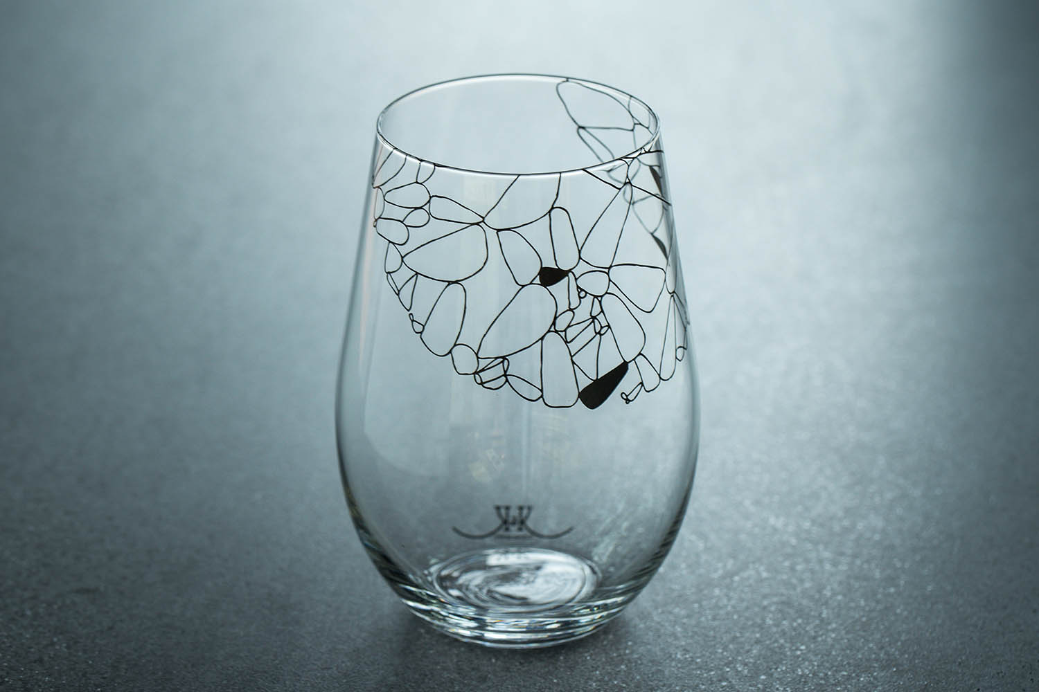 A glass glass
